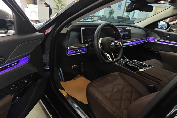 Used BMW 7 Series 2023 735Li M Sport Package