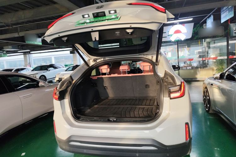 Used Nio EC6 2020 465 km Sport Edition Trunk