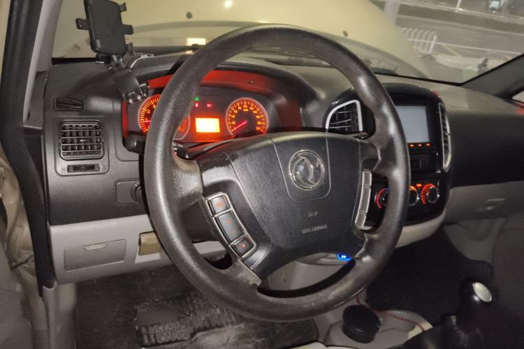 Used FORTHING Lingzhi 2016 M3 1.6L 7-Seater Luxury Model China V Standard
