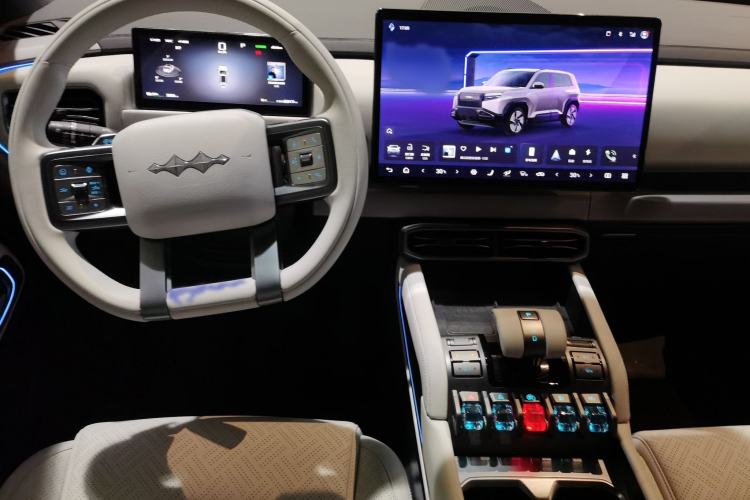 Used Formula Leopard Titanium 3 2025 501 km Range Rear-Wheel Drive Intelligent Driving Max Edition
