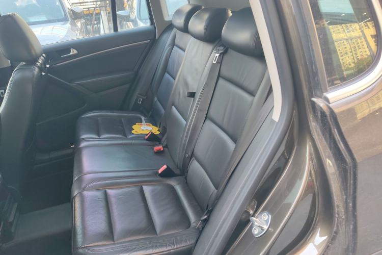 Used Volkswagen Tiguan L 2015 1.8TSI Automatic All-Wheel-Drive Luxury Model