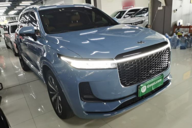 Used Li Auto ONE 2021 Extended-Range 6-Seater Version Front Right 45 Deg