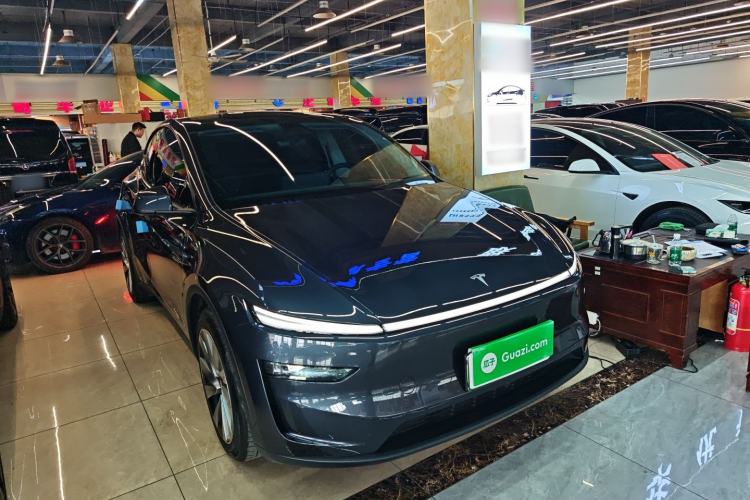 Used Tesla Model Y 2025 Long-Range All-Wheel Drive First Edition