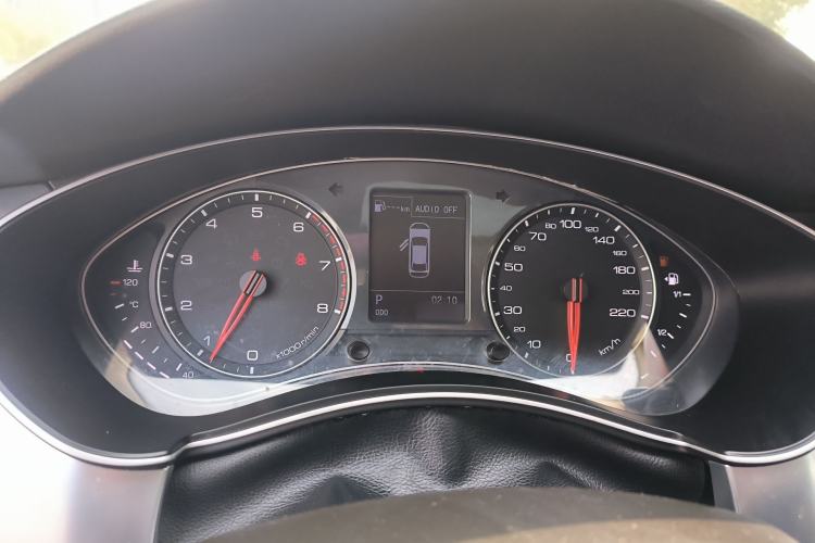 Used Zotye Z700 2016 1.8T DCT Prestige Edition Instrument Cluster