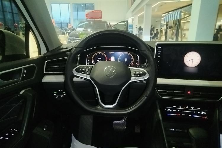 Used Volkswagen Tiguan L 2024 300TSI Automatic Two-Wheel Drive Smart Edition
