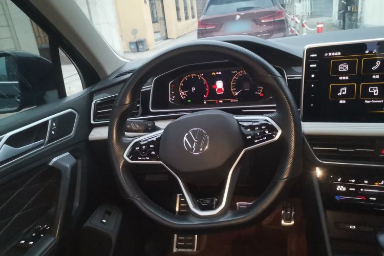 Used Volkswagen Tiguan L 2023 330TSI Automatic Two-Wheel Drive R-Line Flagship Edition Steering Wheel