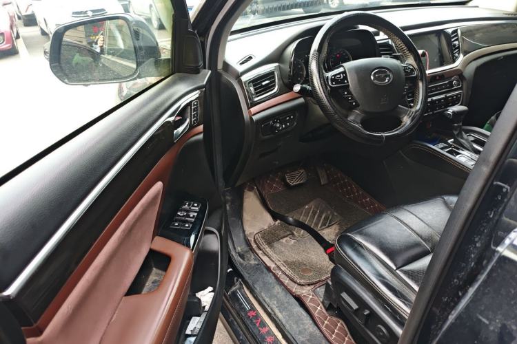 Used GAC Trumpchi GS8 2017 320T Two-Wheel Drive Luxury Smart Connectivity Version (7 Seats) Driver Seat