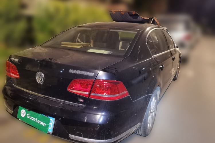 Used Volkswagen Magotan 2013 1.8TSI Luxury Model Rear Right 45 Deg