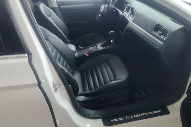 Used Volkswagen Lamando 2021 Revised Version 280TSI DSG Comfort Edition Right Front Seat