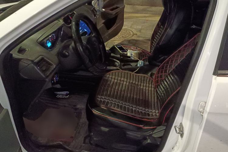 Used Ford Escort 2015 1.5L Manual Fashion Edition