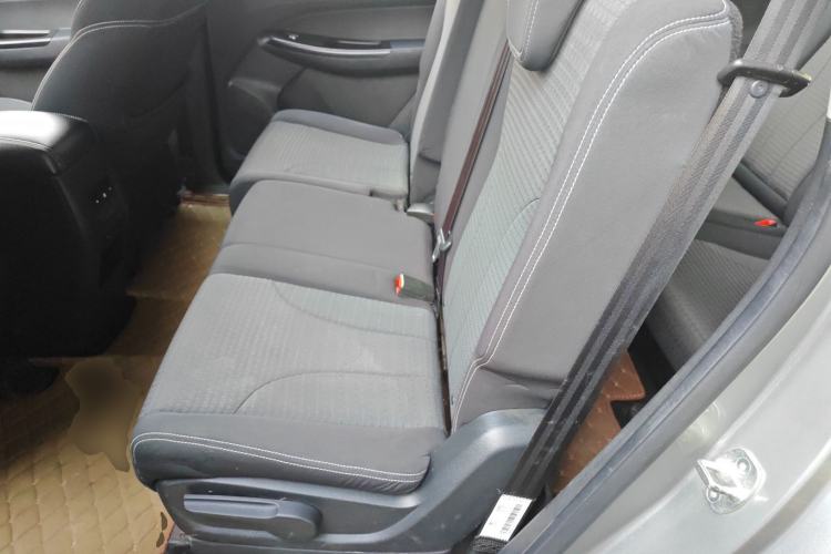 Used Baojun 730 2019 1.5T CVT Fashion Model 7 Seats China V Emission Standard Left Rear Seat