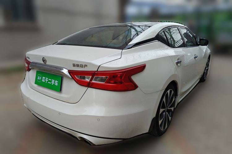 Used Nissan Maxima 2016 2.5L XV Ultimate Edition Rear Right 45 Deg