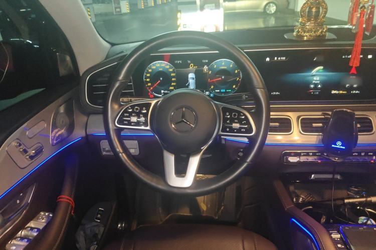 Used Mercedes-Benz GLE 2022 Refreshed GLE 450 4MATIC Stylish Edition Steering Wheel