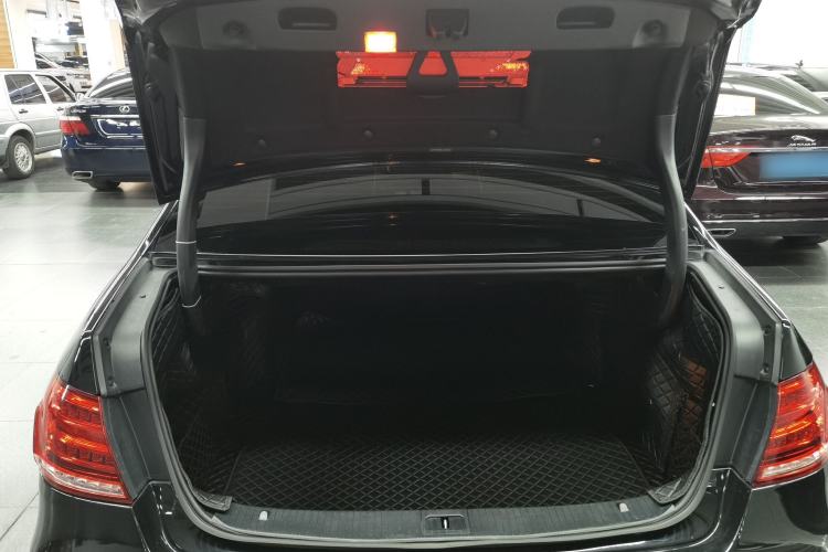 Used Mercedes-Benz E-Class 2015 Restyled E 260 L Sport Edition Trunk