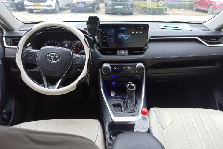 Used Toyota Wildlander 2024 2.0L CVT Two-Wheel Drive Leading Edition