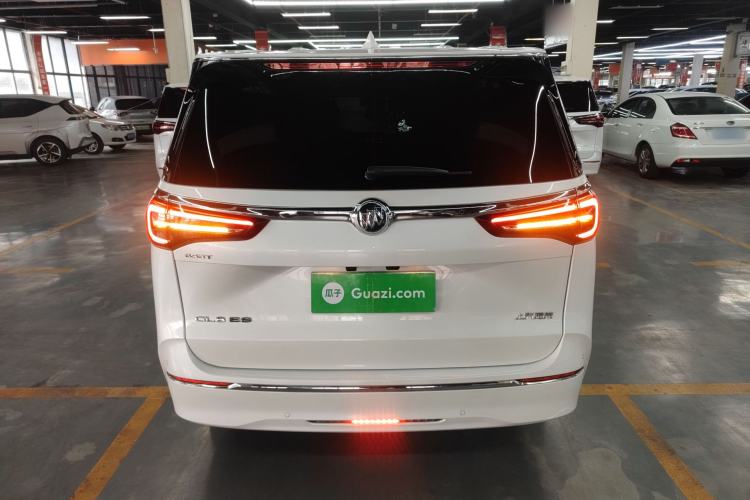 Used Buick GL8 2022 ES Landtrek 653T Luxury Edition
