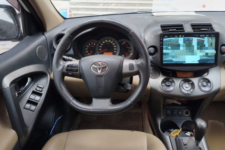 Used Toyota RAV4 2012 Luxurious 2.4L Automatic 4x4 with Stylish Features
