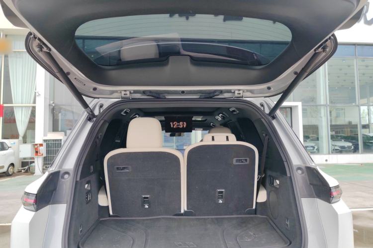 Used Li Auto L9 2022 Max model