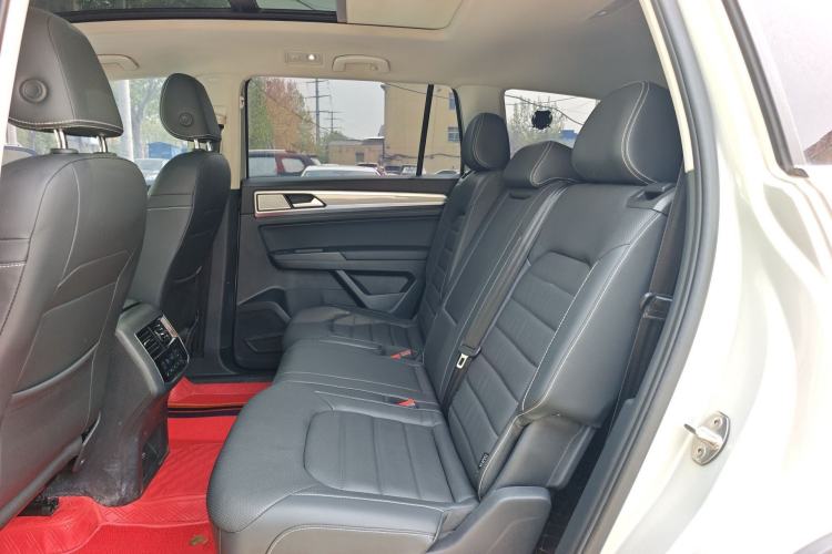 Used Volkswagen Teramont 2020 Revised Version 330TSI Two-Wheel Drive Luxury Edition Left Rear Seat