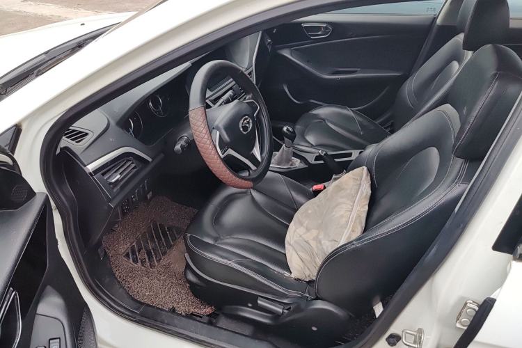 Used Soueast V5 Lingzhi 2015 Plus 1.5L Manual Smart Edition Driver Seat