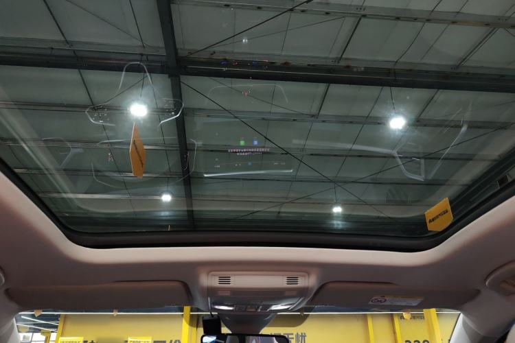 Used Volkswagen Tharu 2023 300TSI Two-Wheel-Drive Full Moon Edition Headliner