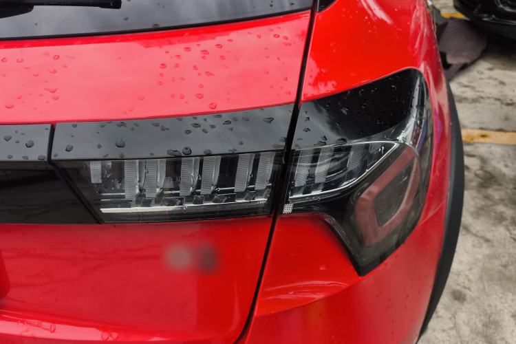 Used Lynk & Co 02 2018 1.5T DCT Two-Wheel Drive Pro Version China V Emission Standard Right Rear Taillight