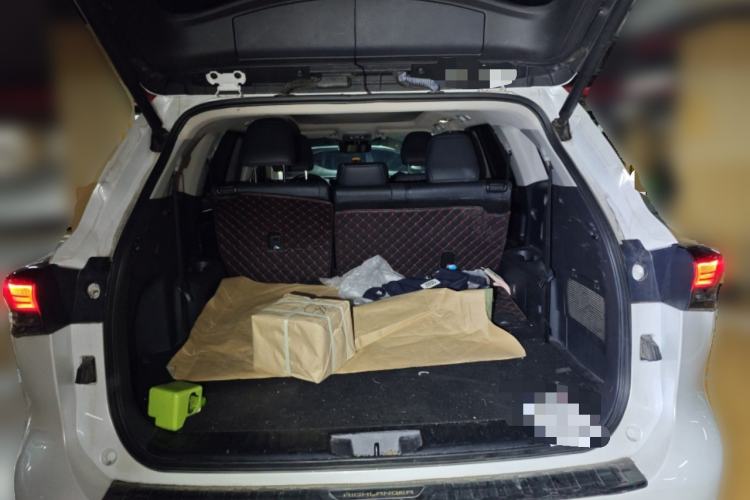 Used Toyota Highlander 2022 Dual-Engine 2.5L Two-Wheel Drive Prestige Edition 7-Seater Trunk