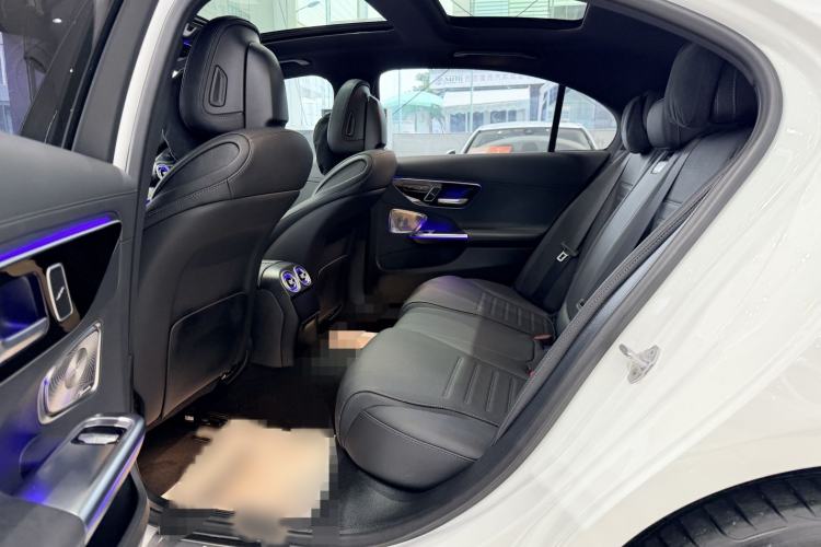 Used Mercedes-Benz C-Class 2023 Restyled C 260 L Night Edition Sports Version Interior 5