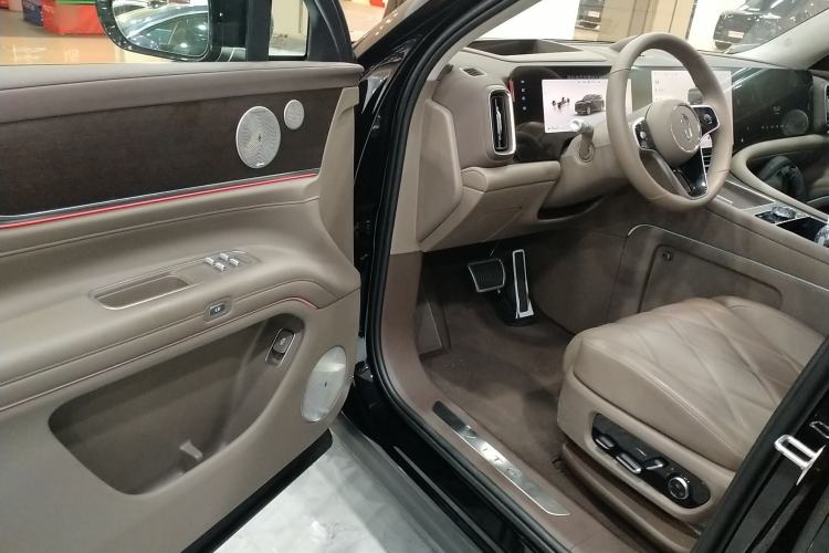 Used Hima AITO M9 2025 Extended-Range Ultra Version 52 kWh 5-Seater Edition Driver Seat