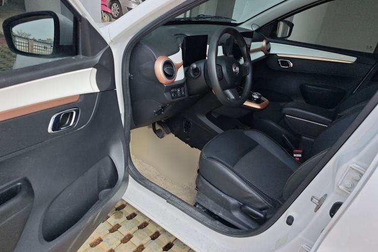 Used Dongfeng NAMMI BOX 2022 Chasing Wind Edition 331 km Standard Model
