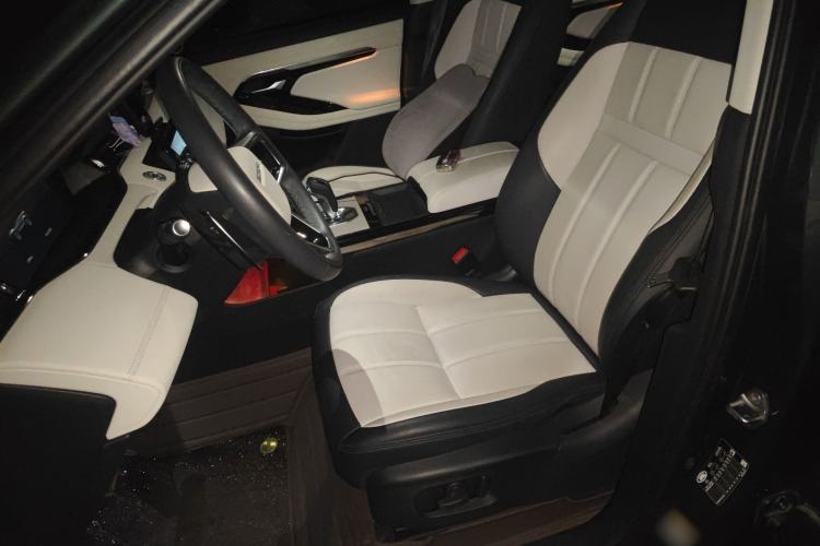 Used Land Rover Range Evoque 2023 Aurora L 249 PS Luxury Edition Left Front Seat