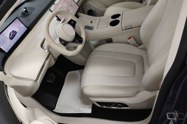 Used Hima Luxeed R7 2025 Extended-Range 331km Ultra Left Front Seat