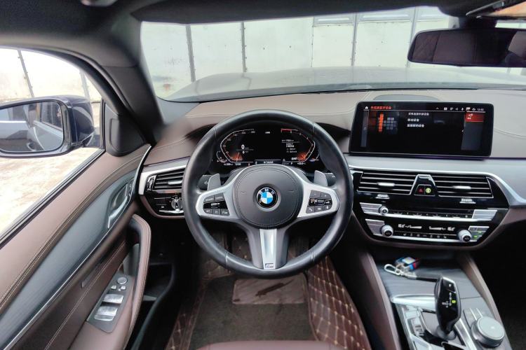 Used BMW 5 Series 2021 Facelifted 530Li Leading Edition M Sport Package Center Console