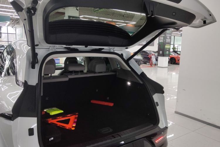 Used Zeekr 7X 2025 100 kWh Long-Range Rear-Wheel Drive with Intelligent Driving Features
