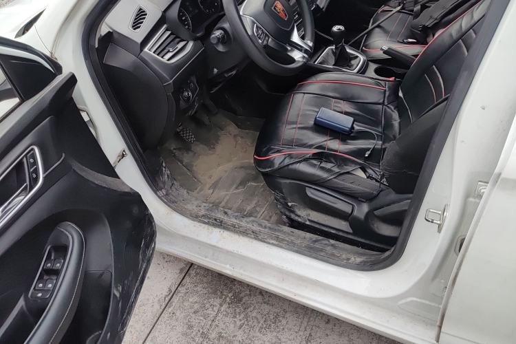 Used Roewe i5 2020 1.5L Manual 4G Connect Luxury Edition Driver Seat