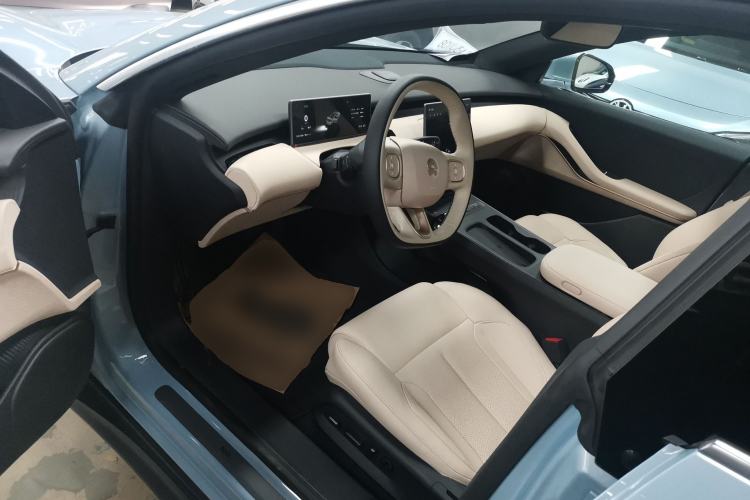 Used Nio ET5 2024 100 kWh Interior 3