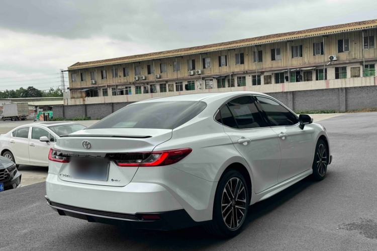 Used Toyota Camry 2026 Model Dual-Engine 2.0HSE Sport Lite Edition Exterior 8