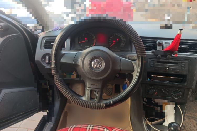 Used Volkswagen Santana 2013 1.6L Manual Fashion Edition
