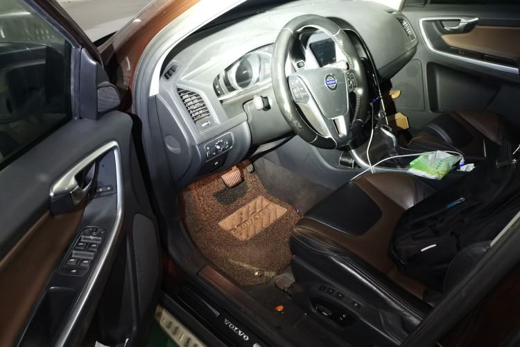 Used Volvo XC60 2015 T5 AWD Zhiyuan Edition
