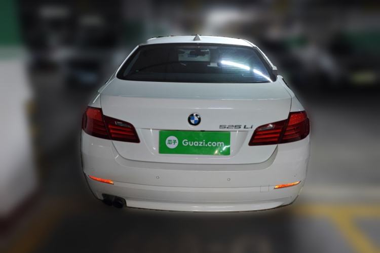 Used BMW 5 Series 2013 525Li Luxury Model
