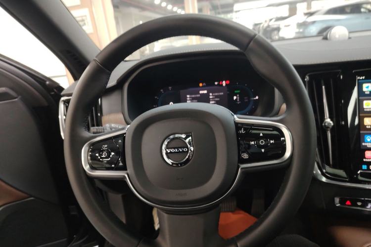 Used Volvo S90 New Energy 2024 Plug-in Hybrid Four-Wheel Drive Long-Range Luxury Smart Edition
