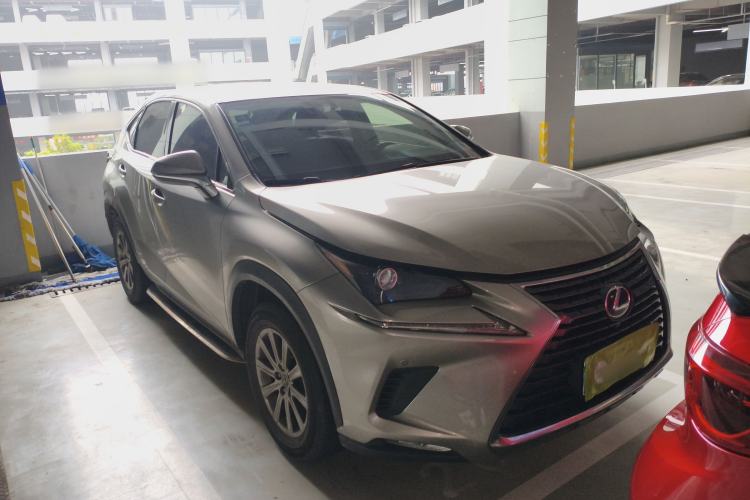 Used Lexus NX 2018 200 Front-Wheel-Drive Xingxing Edition China VI Standard Front Right 45 Deg
