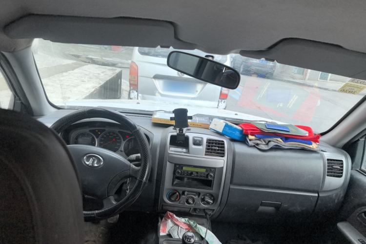 Used Great Wall Wingle 5 2016 2.8T Two-Wheel-Drive Entry-Level GW2.8TC Big Double-Cab GW2.8TC Center Console