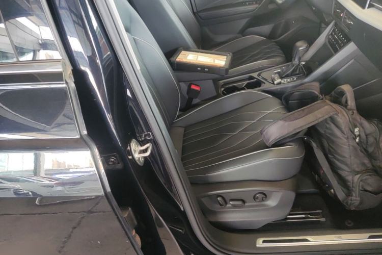 Used Volkswagen Tiguan L 2022 330TSI Automatic Two-Wheel Drive R-Line Enhanced Edition