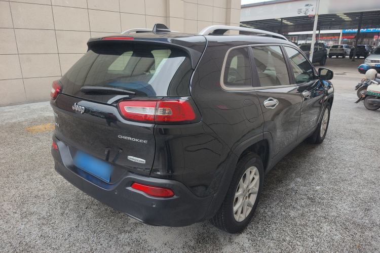 Used Jeep Cherokee 2016 2.0L Leading Edition