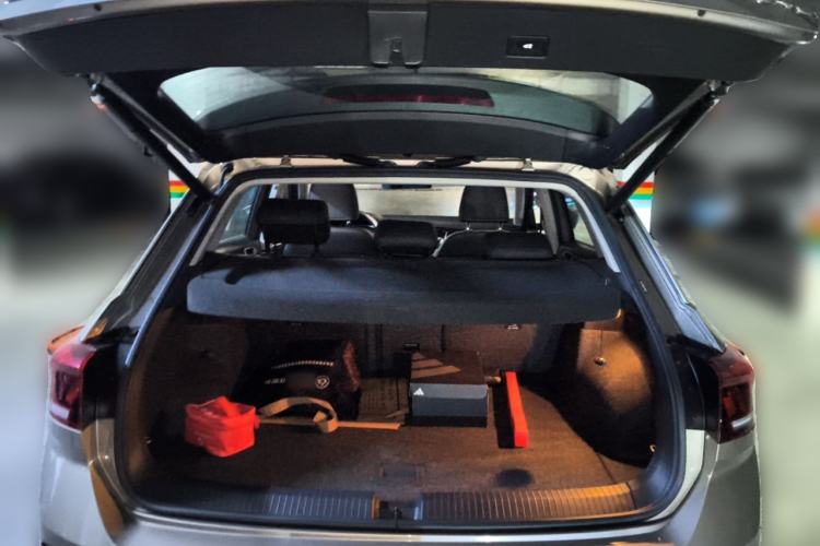 Used Volkswagen T-ROC 2019 280TSI DSG Two-Wheel Drive Comfort Version China VI Standard Trunk