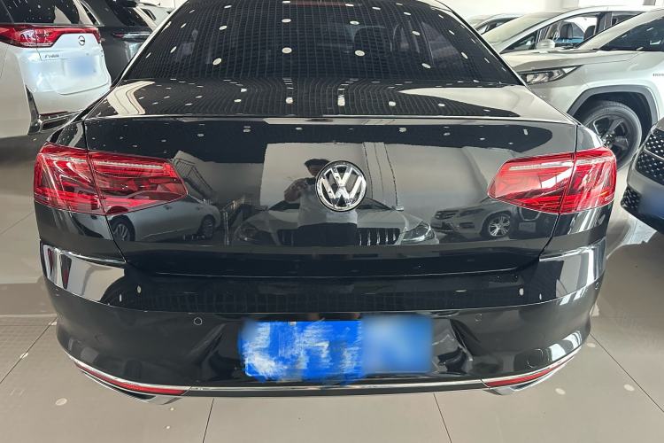 Used Volkswagen Magotan 2020 330TSI DSG Leading Model Exterior 4