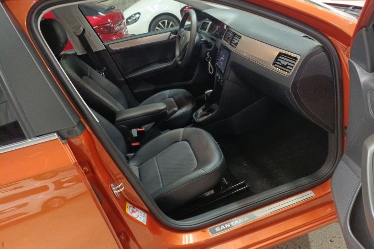 Used Volkswagen Santana 2015 Haval H6 1.6L Automatic Comfort Model
