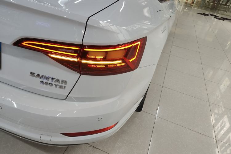 Used Volkswagen Sagitar 2019 280TSI DSG Comfort Version China V Standard Exterior 3