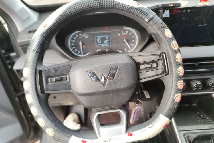 Used Wuling Alvez 2022 1.5L Manual Free-Style Model